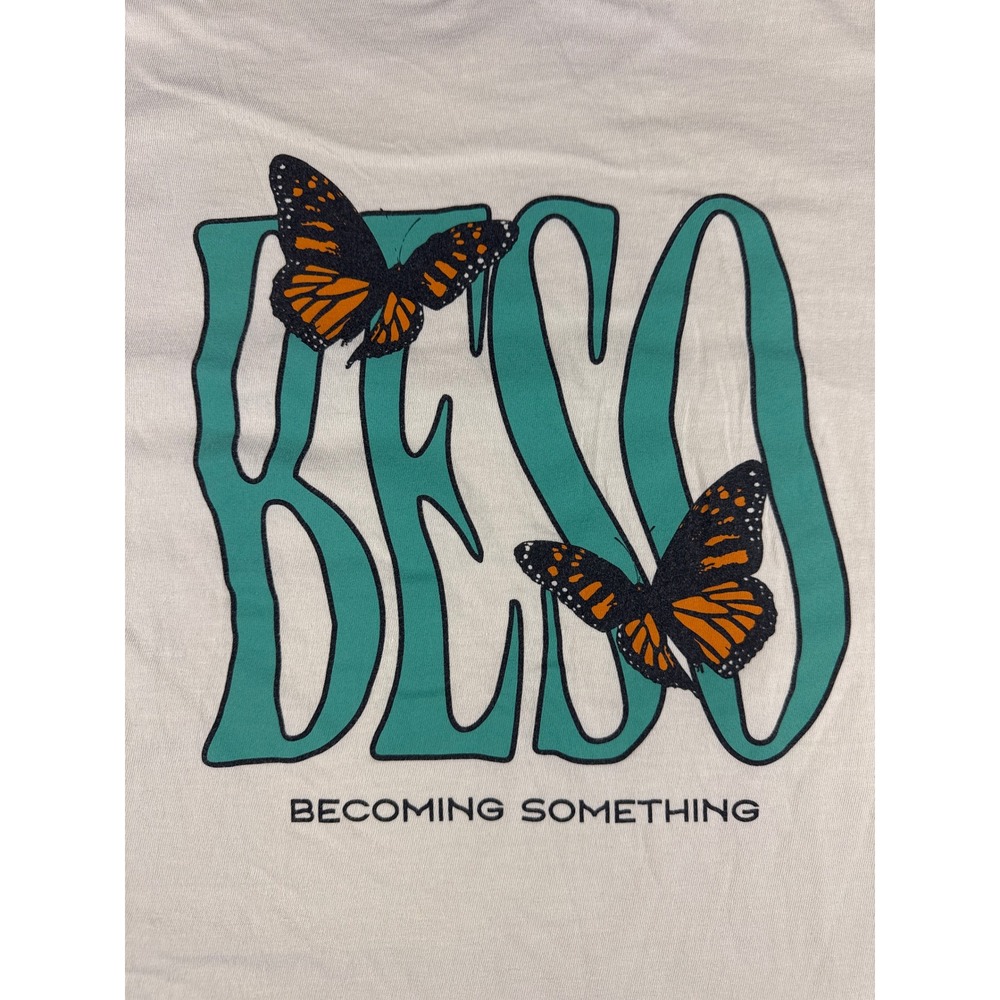 Comfort Colors Beso Becoming Something Graphic T-Shirt Women's Medium‎ Butterfly
